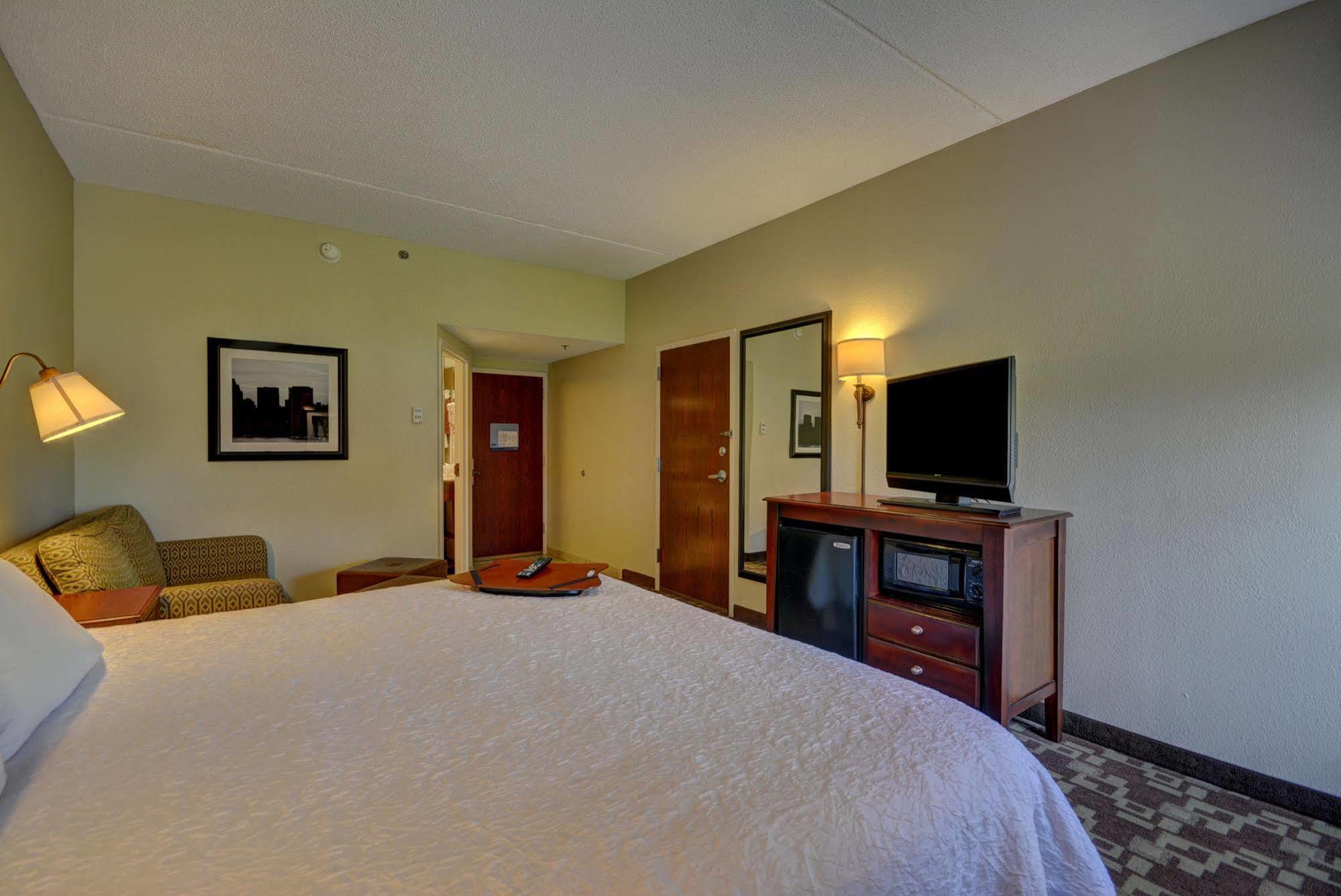 Hampton Inn By Hilton Indianapolis-South Southport Экстерьер фото